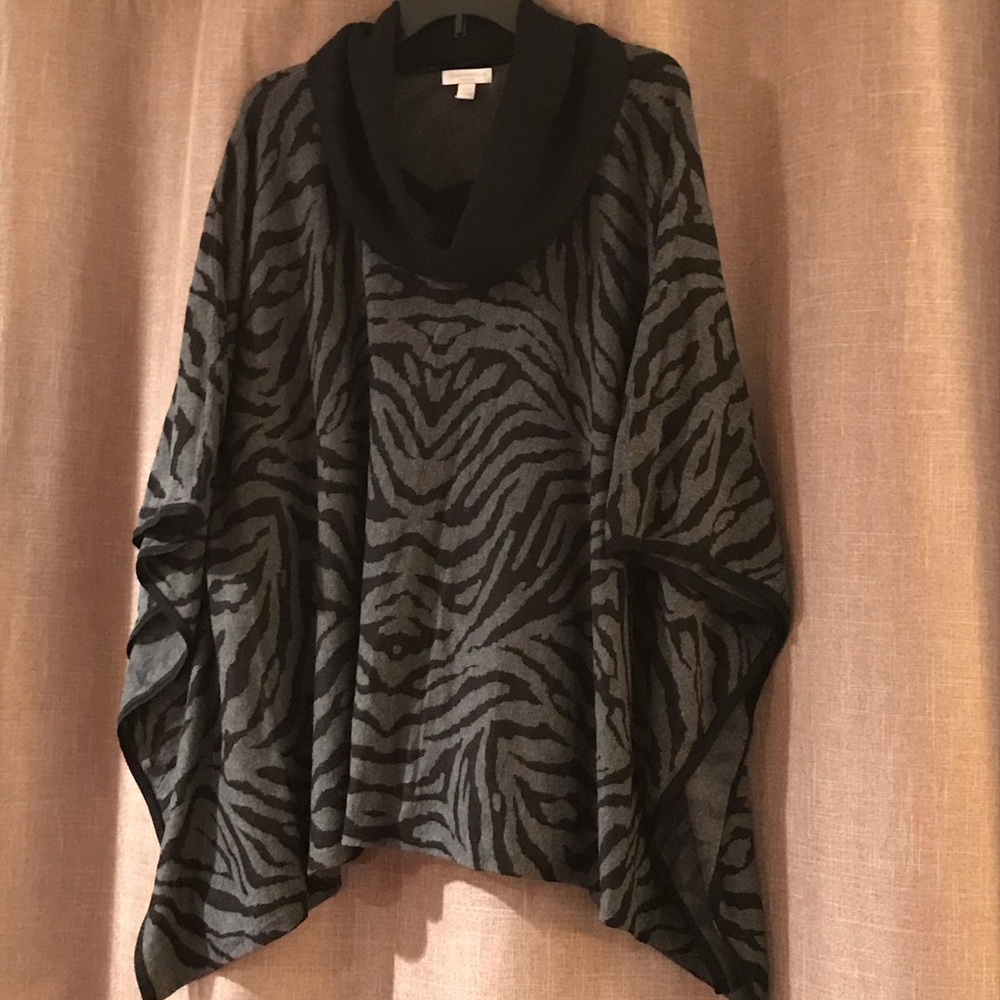 Poncho sweater